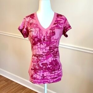 UNDER ARMOUR Floral Pink V-Neck Short Sleeve Top S